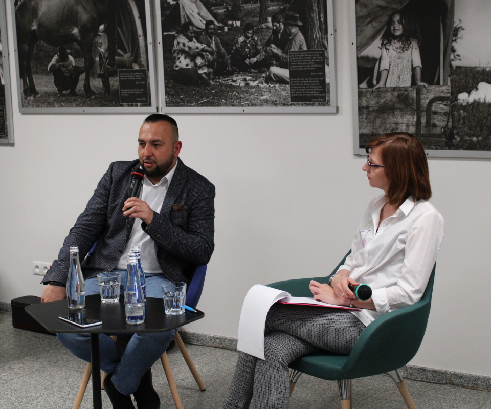 Spotkanie z przedstawicielami społeczności romskiej w Polsce odbyło się 16 kwietnia w Opolu [fot. [fot. materiały Centrum Dokumentacyjno-Wystawiennicze Niemców]