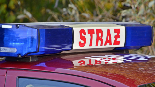 Mężczyzna z poparzeniami trafił do szpitala po pożarze w Bodzanowie